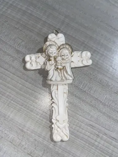 [0003093] RECUERDO RESINA CRUZ SAGRADA FAMILIA CARICATURA 